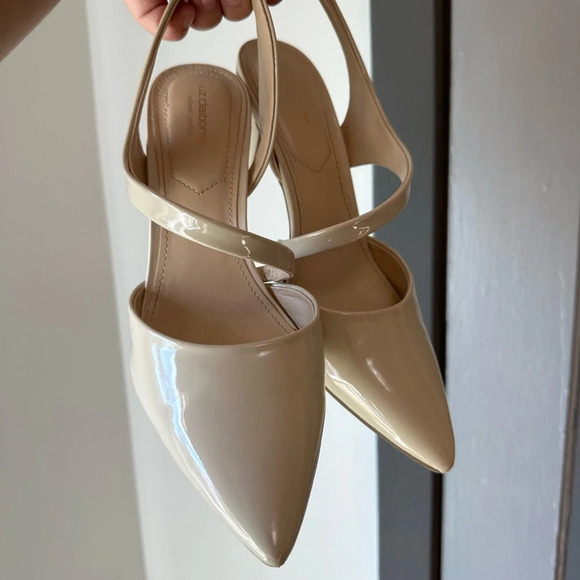 Liz Claiborne pointed toe heels - Picture 4 of 7